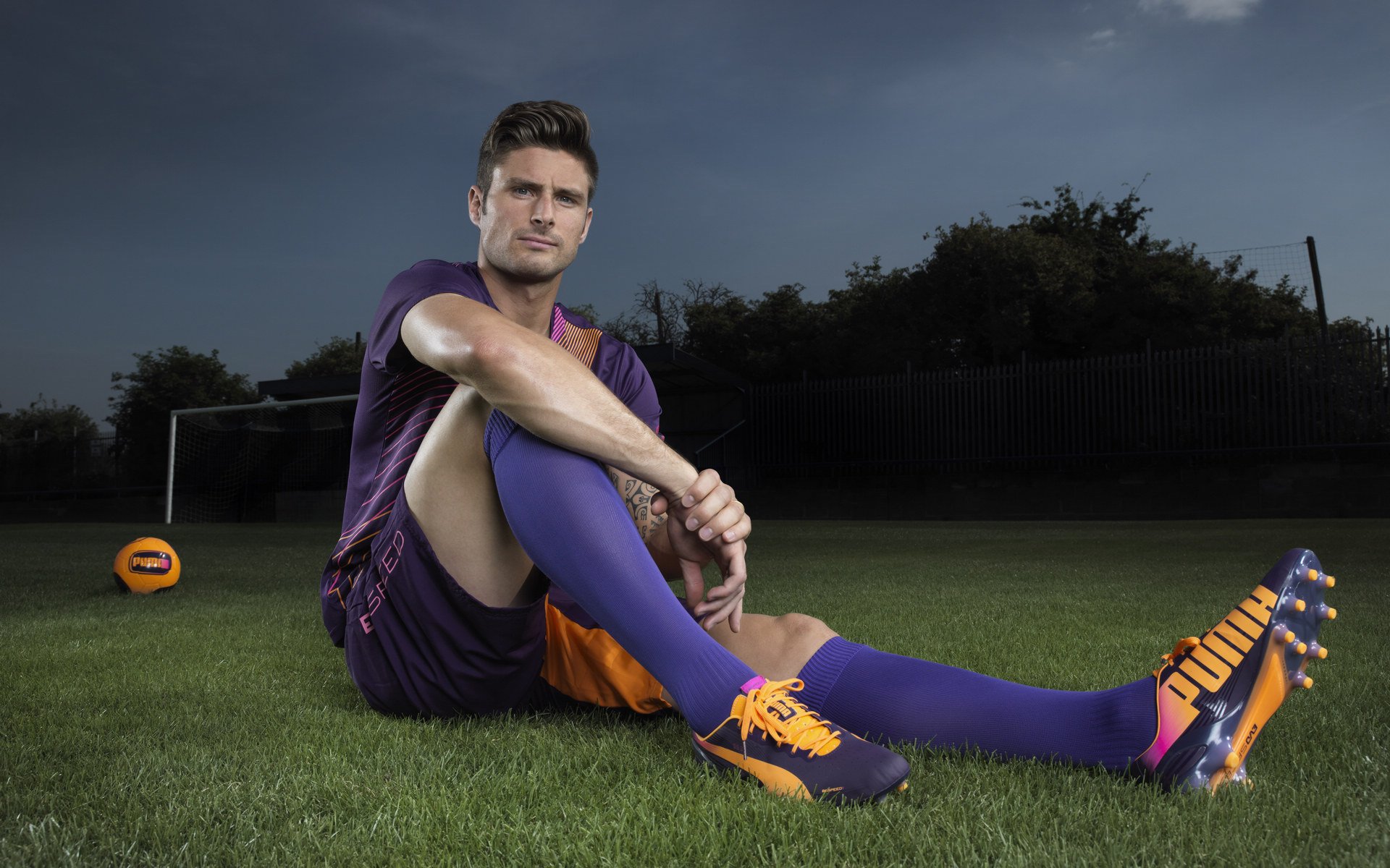 使命召唤（COD）电竞超级杯火力全开，枪战对决激烈，使命召唤电竞选手培训