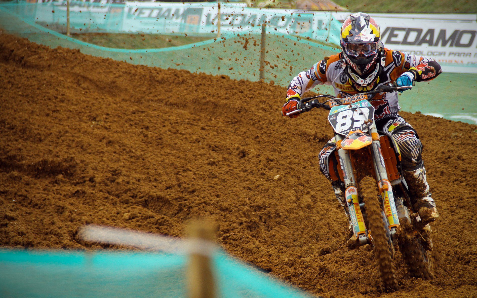 埃马纽埃尔·瓦尼奥尼成为最年轻的800米奥运冠军